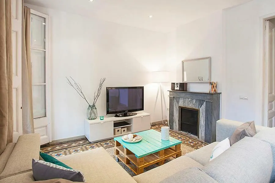 Grande And Authentic In Eixample With Central Ac, Mosaic Apartment Barcelona